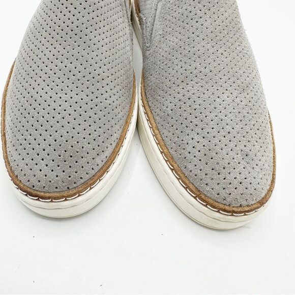 Ugg Adley Perforated Suede Slip On Low-Top Sneaker Gray Sz 7 - Picture 11 of 15